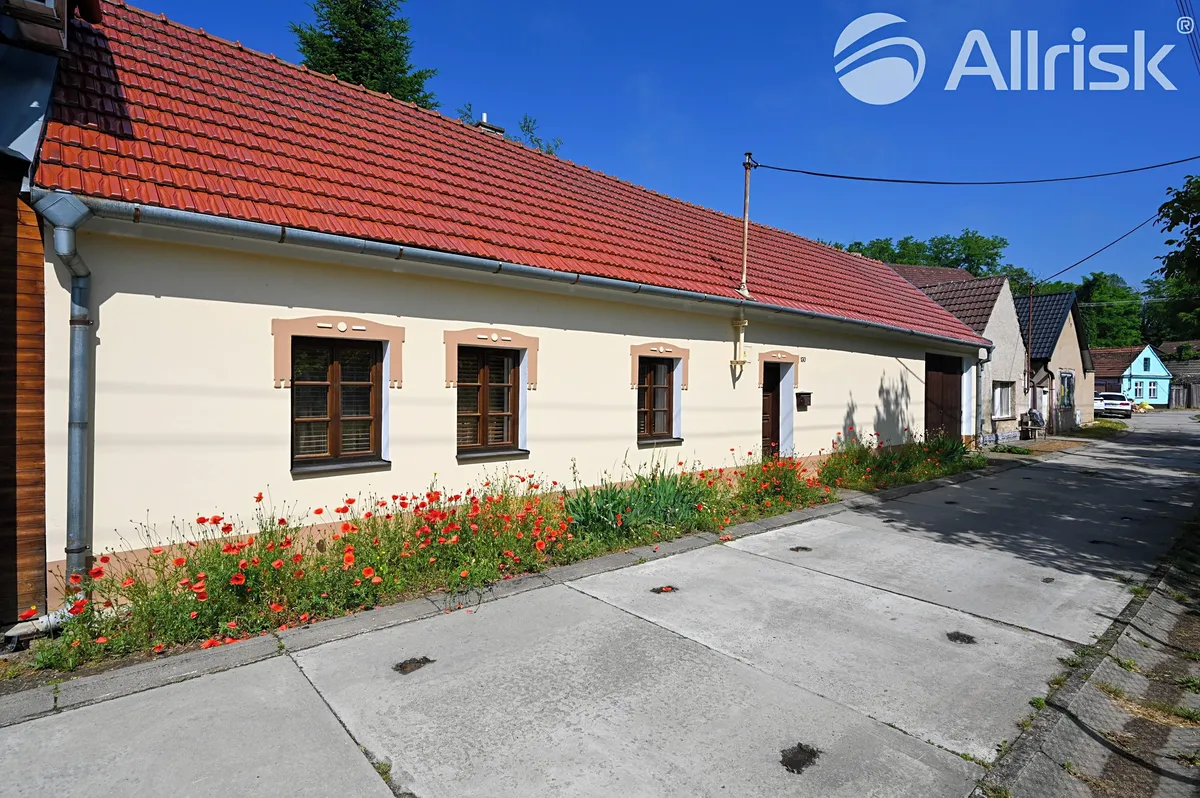 Pronájem rodinného domu 56 m², pozemek 337 m²